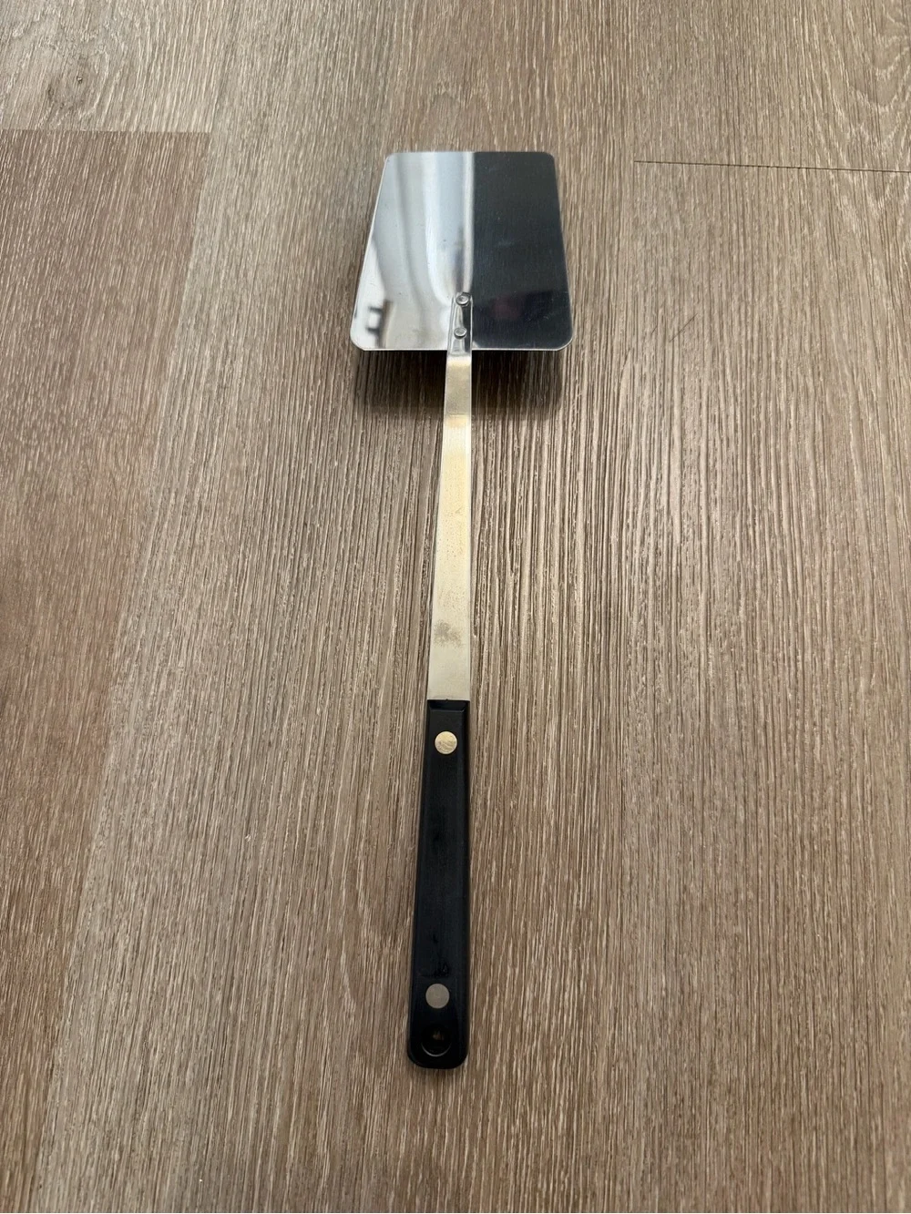 Vtg. FLINT Stainless Vanadium Solid Spatula Long Blade Flipper Wood Handle